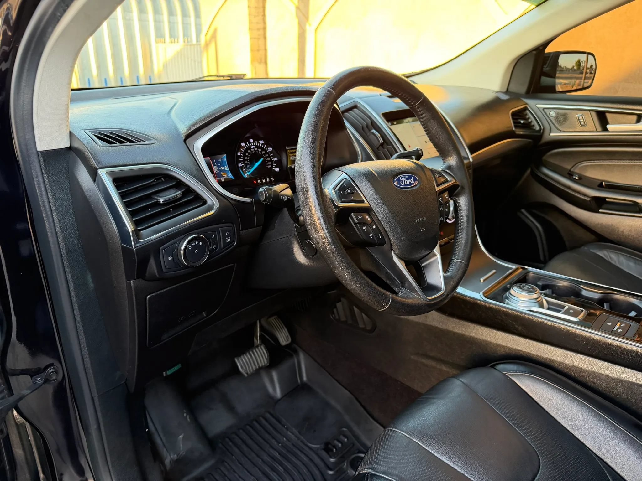 Used 2019 Ford Edge Titanium w/ Equipment Group 301A FWD image 15