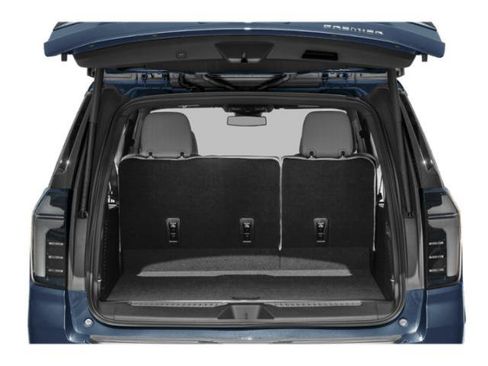 New 2026 Chevrolet Suburban Premier AWD/4WD image 13