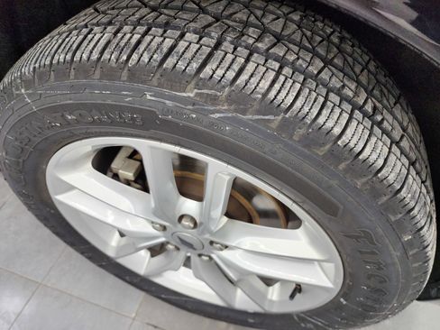 Used 2024 Dodge Durango GT image 3