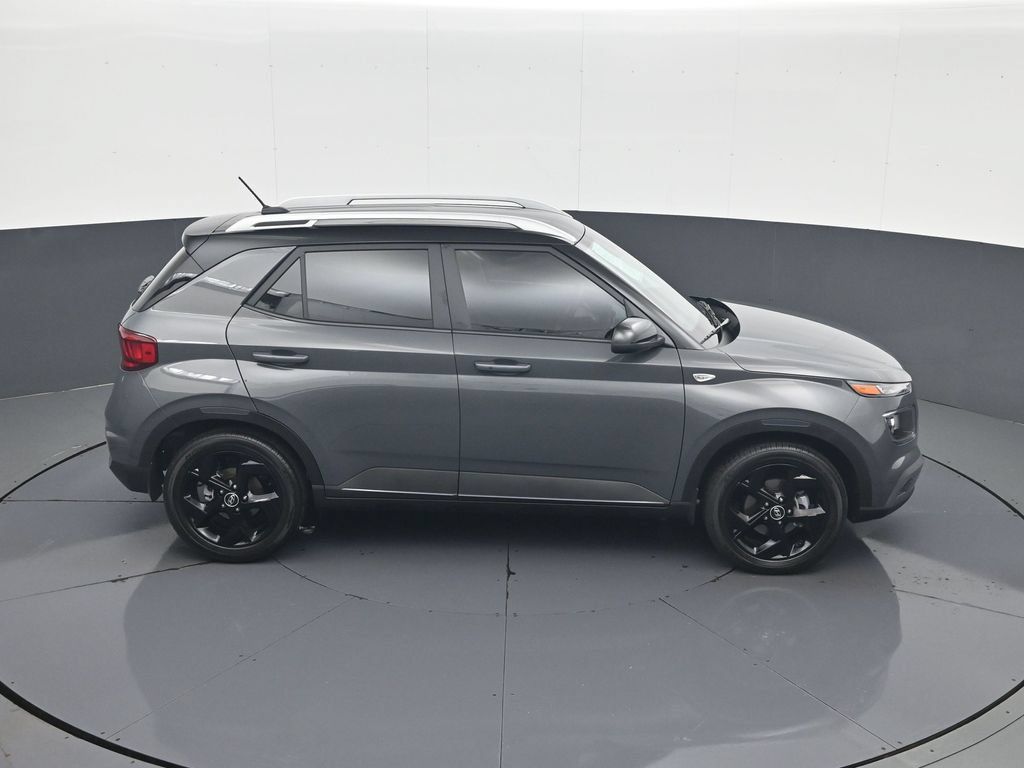 Certified 2026 Hyundai Venue SEL FWD image 17