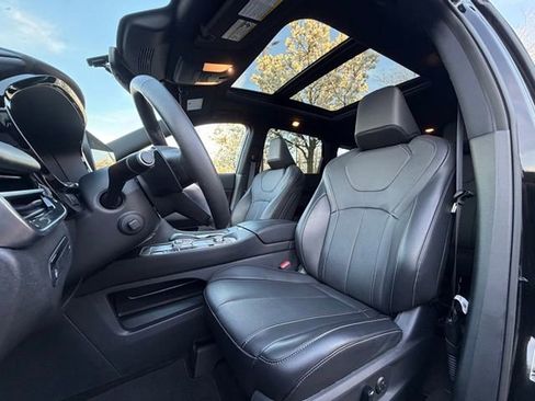 Certified 2025 INFINITI QX60 Luxe w/ Black Edition image 19