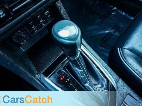 Used 2018 Toyota Corolla XLE image 38