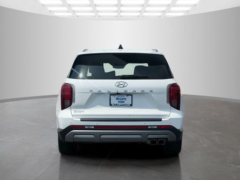 Used 2023 Hyundai Palisade Limited w/ Cargo Package FWD image 4