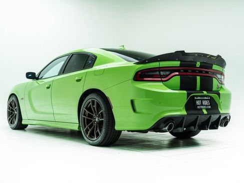 Used 2019 Dodge Charger Scat Pack w/ Navigation & Travel Group image 18