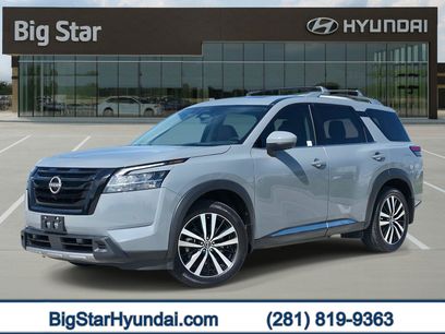 Used 2023 Nissan Pathfinder Platinum