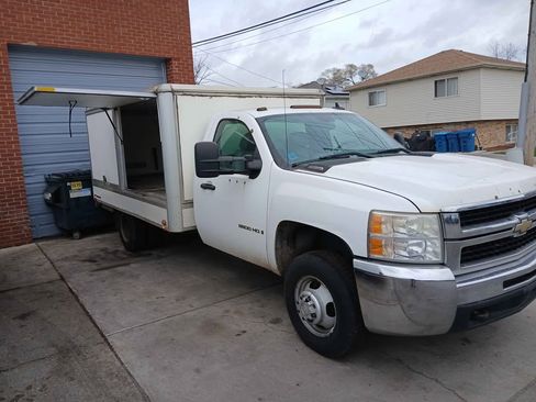 Used 2007 Chevrolet Silverado 3500 W/T image 3
