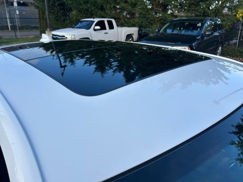 Used 2022 Chrysler 300 S image 28