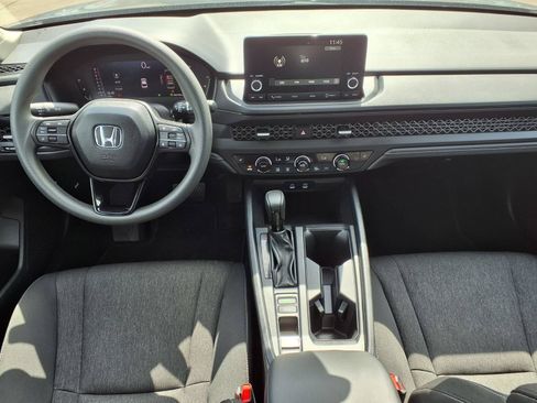 Used 2025 Honda Accord SE image 11