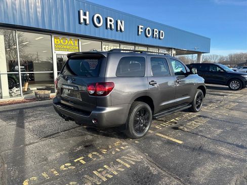 Used 2018 Toyota Sequoia TRD Sport image 5