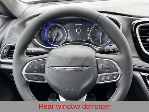 New 2027 Chrysler Pacifica Select FWD image 13