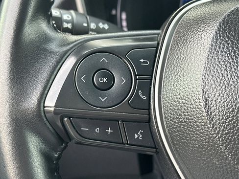 Used 2025 Toyota Corolla Cross XLE image 36