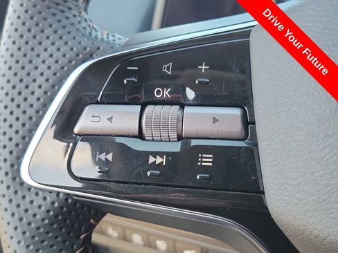 Used 2025 Nissan Ariya Platinum AWD/4WD image 5