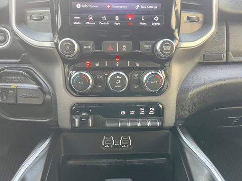 Used 2020 RAM 2500 Big Horn w/ Level 2 Equipment Group image 20