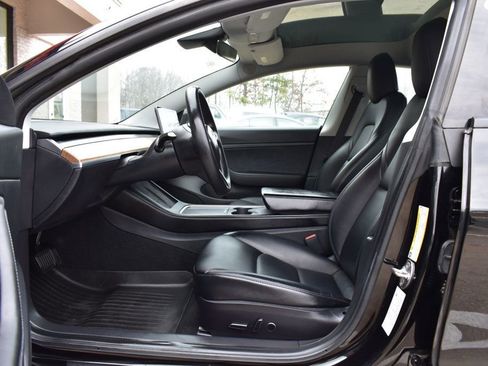 Used 2021 Tesla Model 3 Standard Range Plus image 12