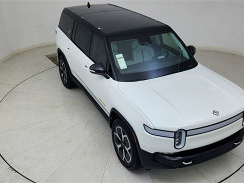 Used 2024 Rivian R1S Adventure image 78