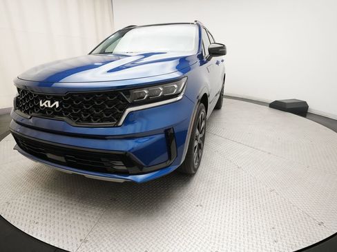 Used 2023 Kia Sorento SX AWD/4WD image 12