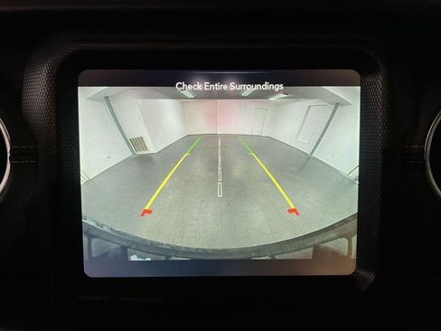 Used 2021 Jeep Wrangler Unlimited Sahara w/ Cold Weather Group image 15