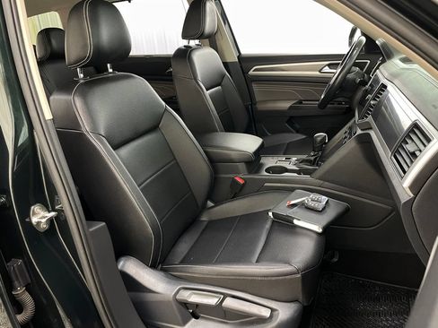 Used 2021 Volkswagen Atlas SE w/ Panoramic Sunroof Package FWD image 41
