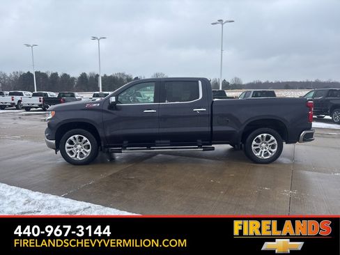 Used 2023 Chevrolet Silverado 1500 LTZ image 2