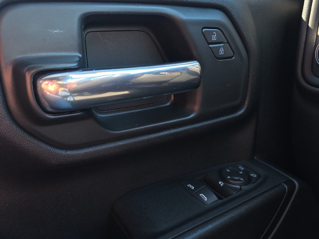 Used 2024 GMC Sierra 3500 Pro AWD/4WD image 11