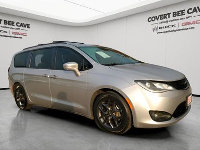 Used 2019 Chrysler Pacifica Touring-L Plus w/ Advanced Safetytec Group