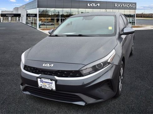 Certified 2023 Kia Forte LXS image 7