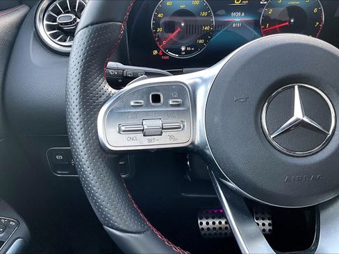Used 2023 Mercedes-Benz GLA 250 image 21