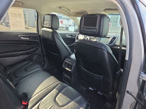 Used 2016 Ford Edge Titanium w/ Technology Package AWD/4WD image 12