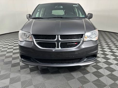 Used 2017 Dodge Grand Caravan SE image 13