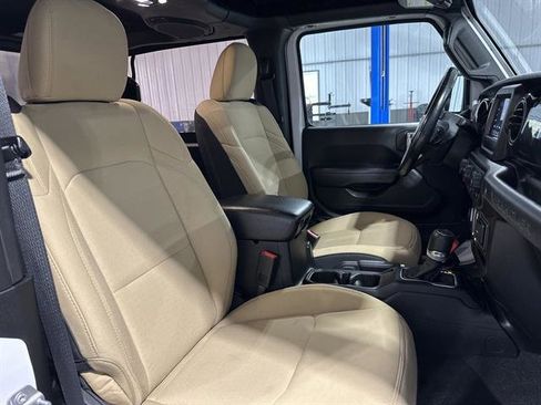 Used 2020 Jeep Wrangler Sport image 17