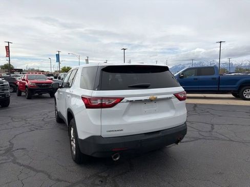Used 2019 Chevrolet Traverse LS w/ LPO, Cargo Package FWD image 9