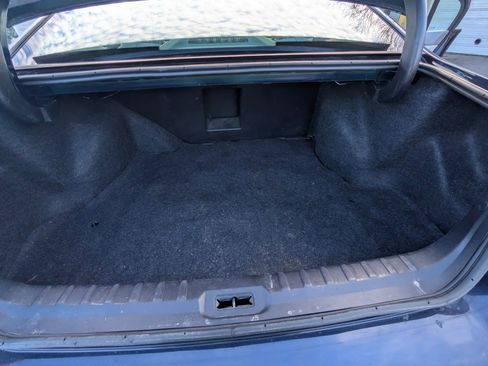 Used 2006 Buick Lucerne CX image 12