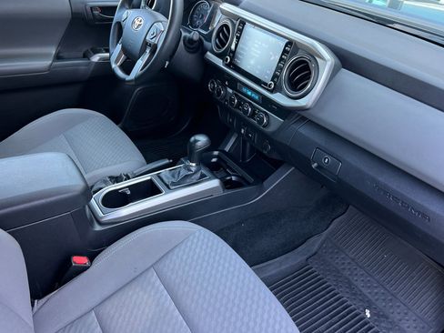 Certified 2023 Toyota Tacoma SR5 AWD/4WD image 15