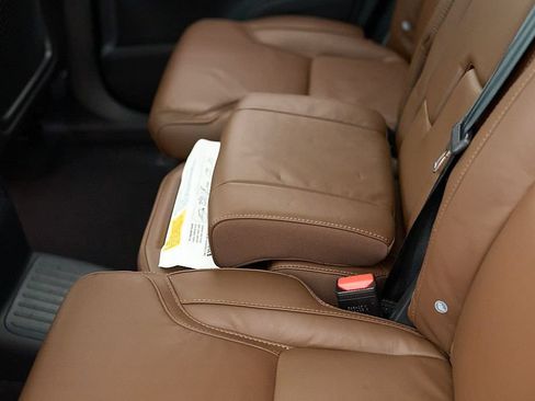 Certified 2024 Volvo XC90 T8 Ultimate AWD/4WD image 29
