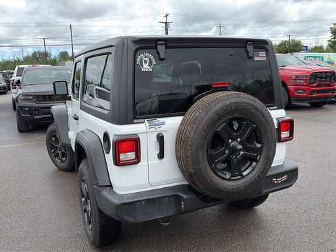 Used 2021 Jeep Wrangler Sport AWD/4WD image 3