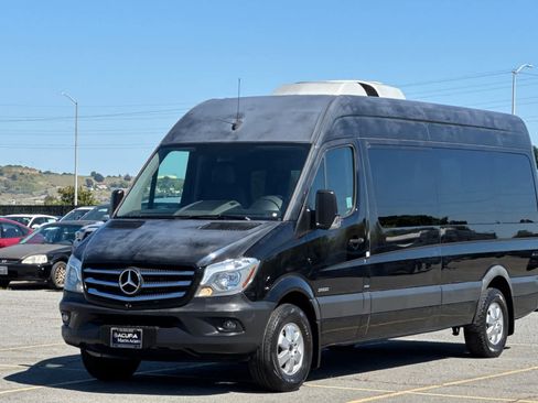 Used 2016 Mercedes-Benz Sprinter 2500 image 7