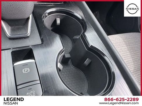 Used 2023 Nissan Rogue SV image 28