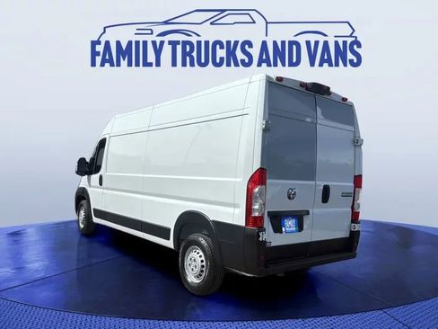 Used 2025 RAM ProMaster 2500 w/ Convenience Group image 3