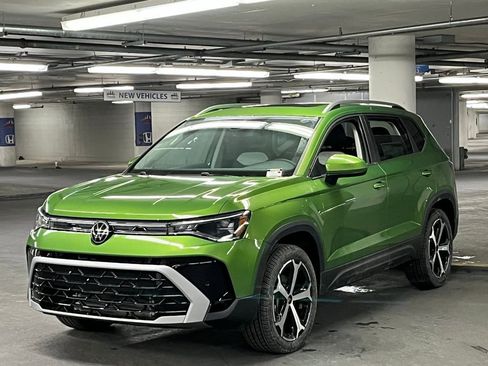 New 2026 Volkswagen Taos SEL AWD/4WD image 3