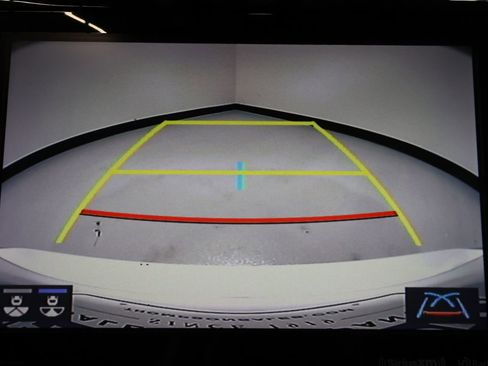 Used 2023 Toyota Camry XSE image 12