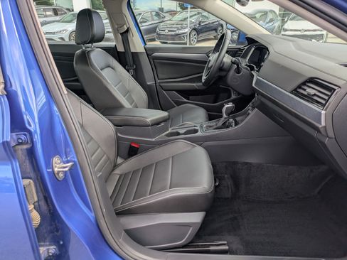 Used 2022 Volkswagen Jetta SE FWD image 33