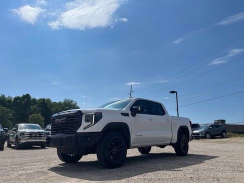 Used 2023 GMC Sierra 1500 AT4X AWD/4WD image 2
