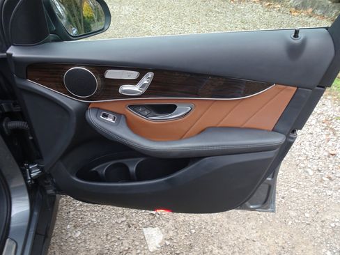 Used 2021 Mercedes-Benz GLC 300 GLC 300 image 24