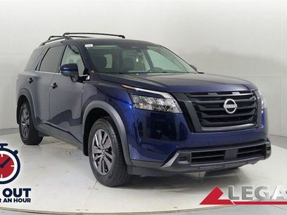 Certified 2024 Nissan Pathfinder SV w/ Black Appearance Package