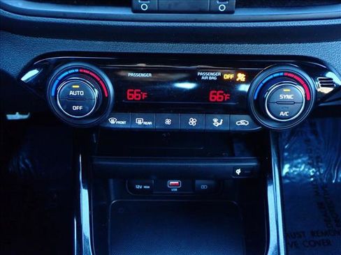 Used 2024 Kia Forte GT-Line w/ GT-Line Premium Package image 18