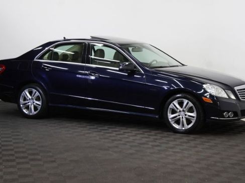 Used 2011 Mercedes-Benz E 350 4MATIC Sedan image 3