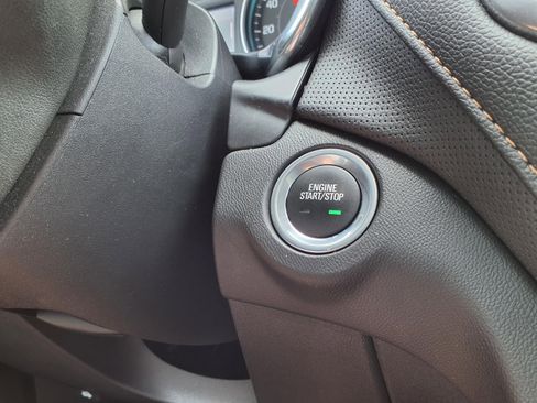 Used 2020 Chevrolet Equinox Premier FWD image 18
