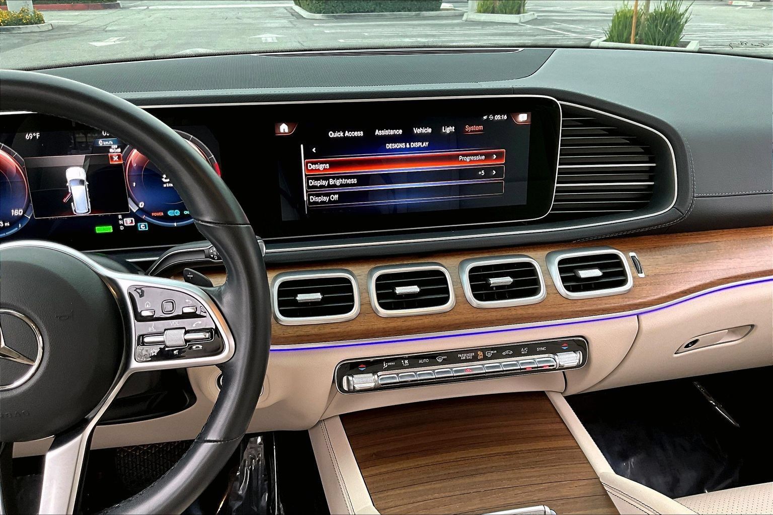 Used 2023 Mercedes-Benz GLS 450 4MATIC image 8