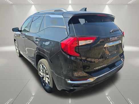 Used 2024 GMC Terrain Denali w/ Denali Premium Package image 4