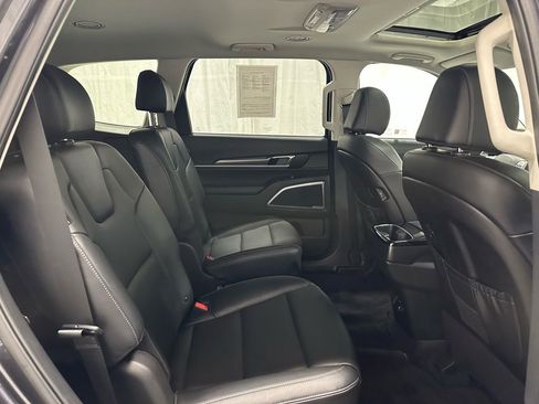 Used 2025 Kia Telluride S image 52